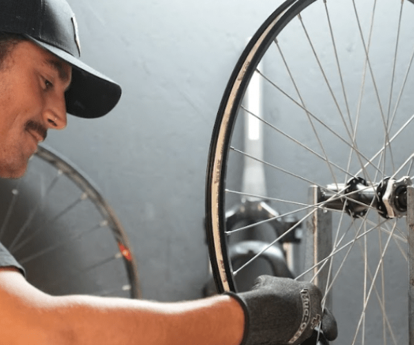 Entretien et réparation de vélos à Anglet, ouvert toute l'année. À deux pas de Biarritz ou Bayonne